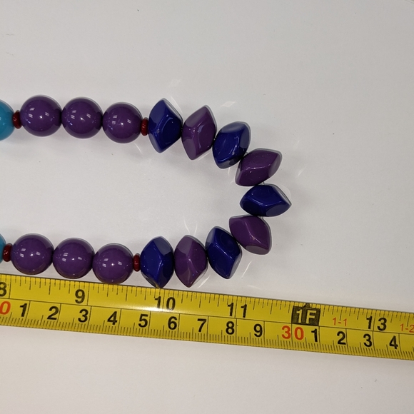 VTG. VIBRANT BEADED NECKLACE - Picture 12 of 12